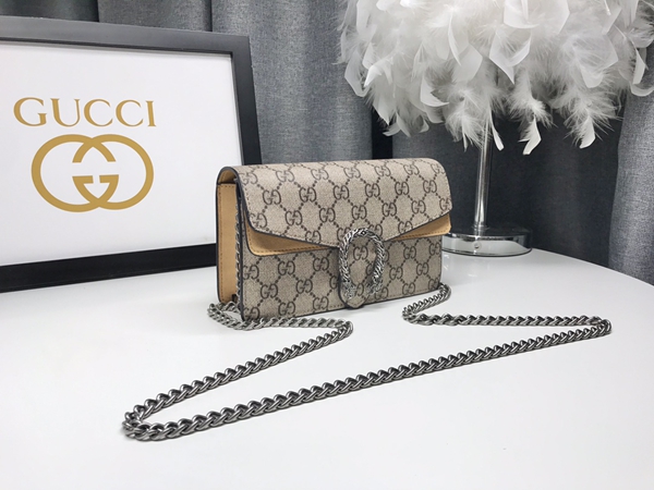 激安グッチバッグコピー背面デザイン